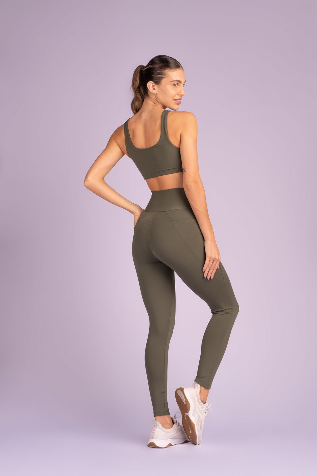 Vormgevende legging met zakken – Green Atlantic Florest