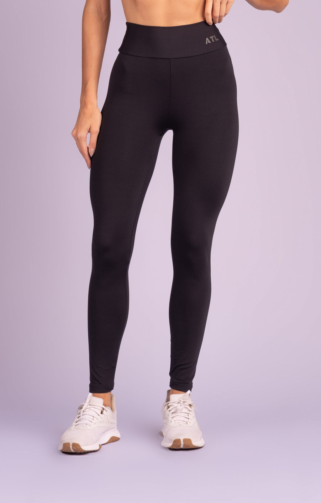 Butt-Lifting Leggings – Black Serra Negra