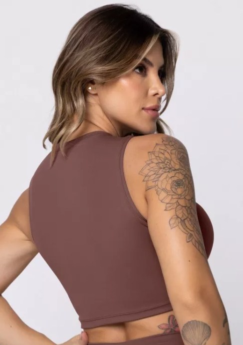High-Neck Crop – Brown Terra